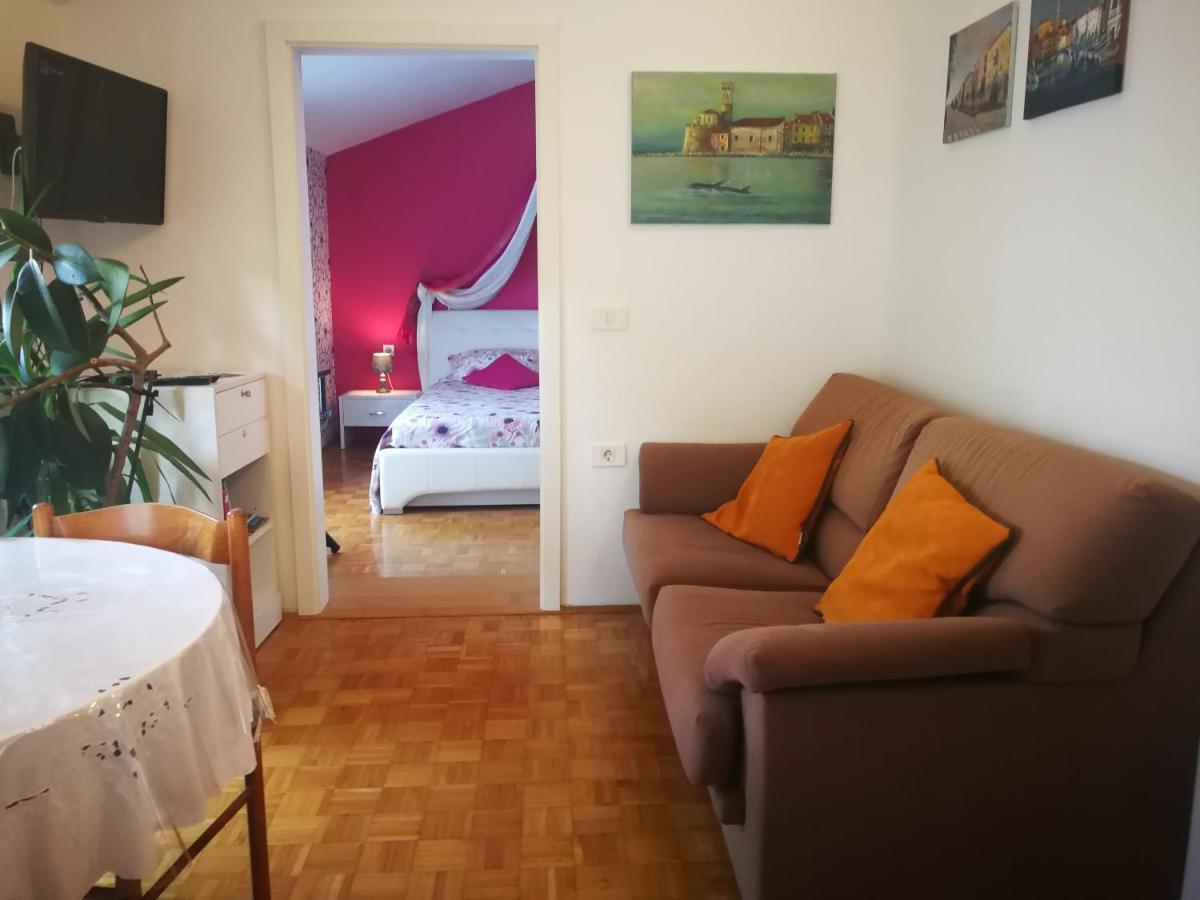 Millenca Apartment Izola Eksteriør bilde