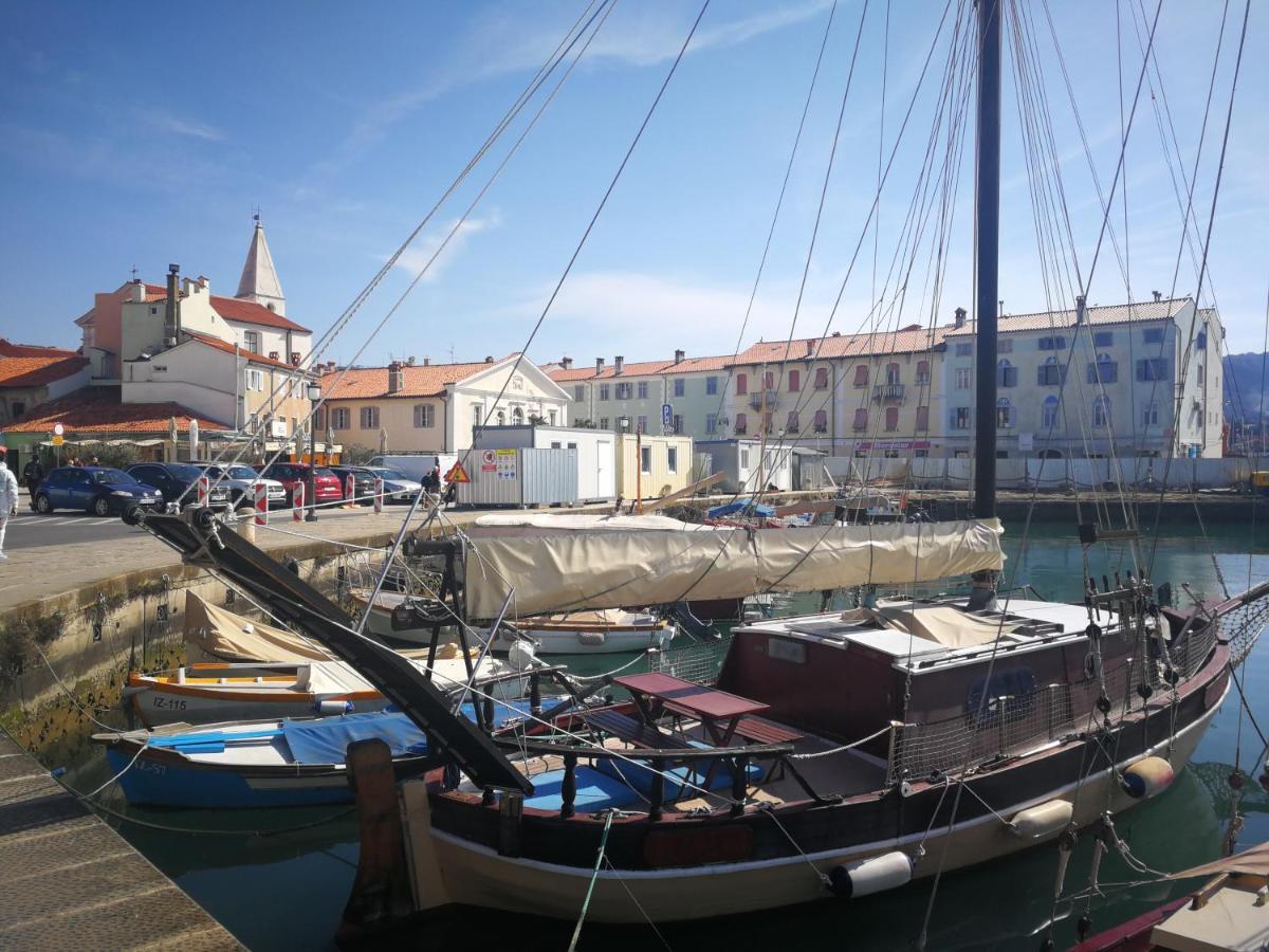Millenca Apartment Izola Eksteriør bilde