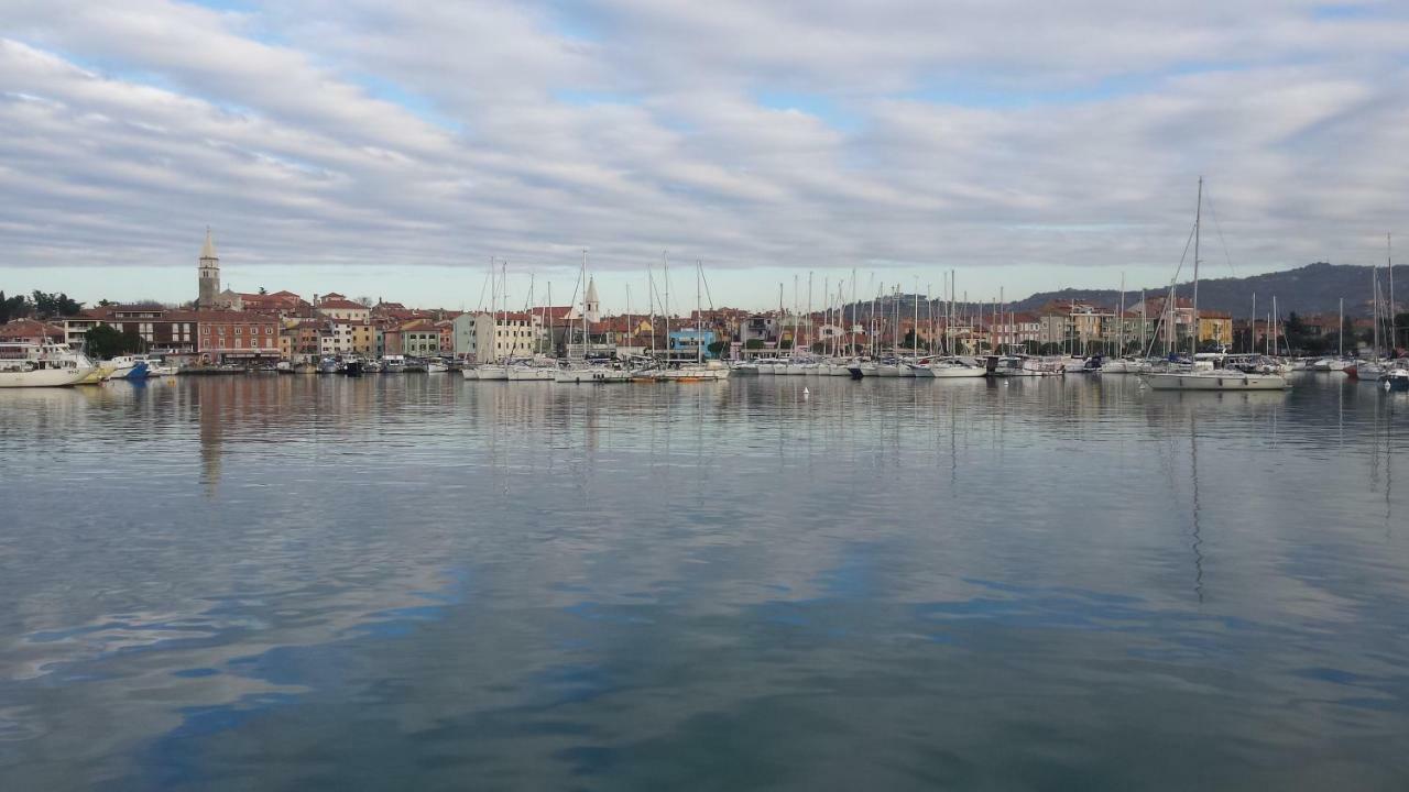 Millenca Apartment Izola Eksteriør bilde